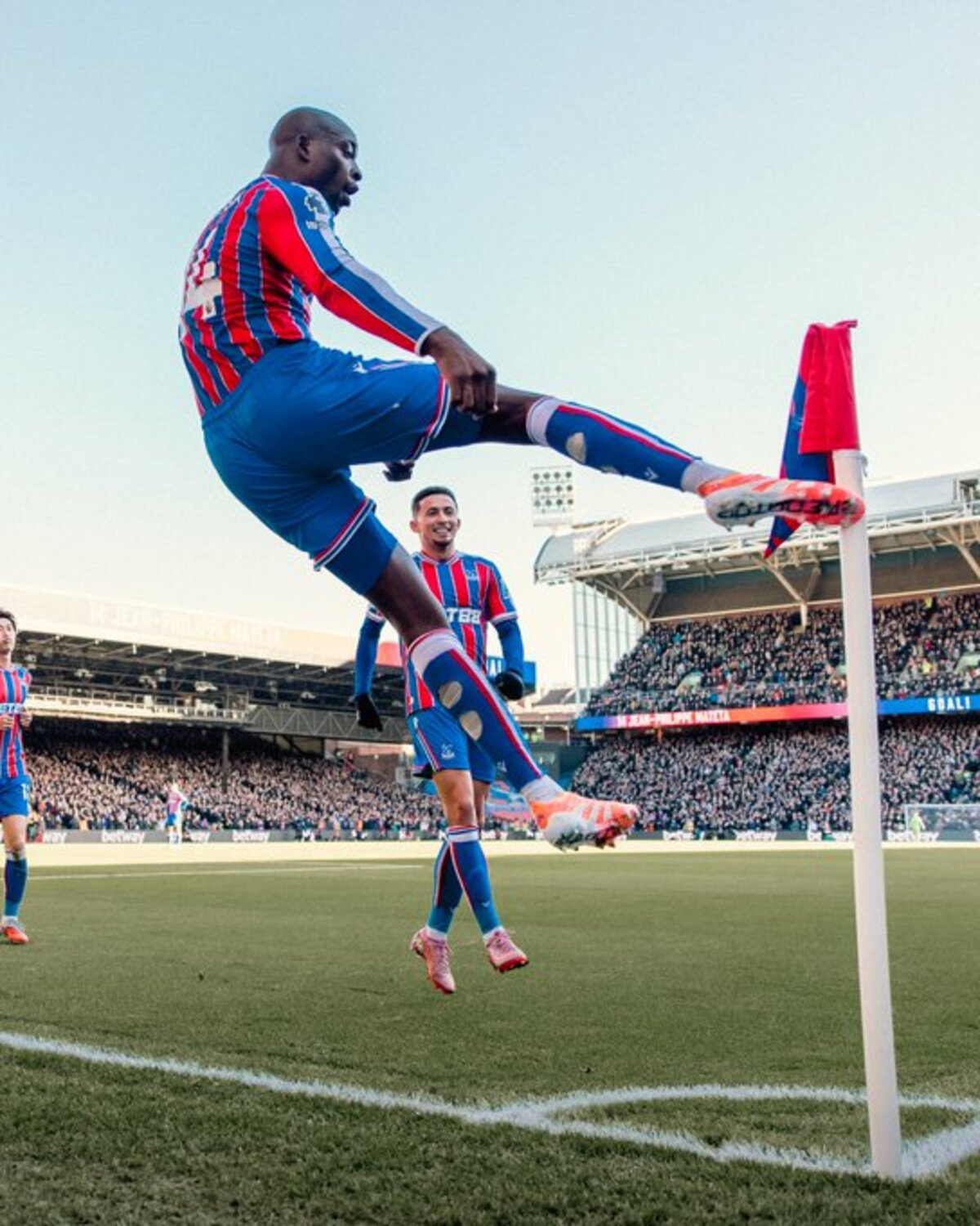 SERANG MANAJEMEN: Oliver Glanser komentari atas hasil laga Palace vs Setan Merah