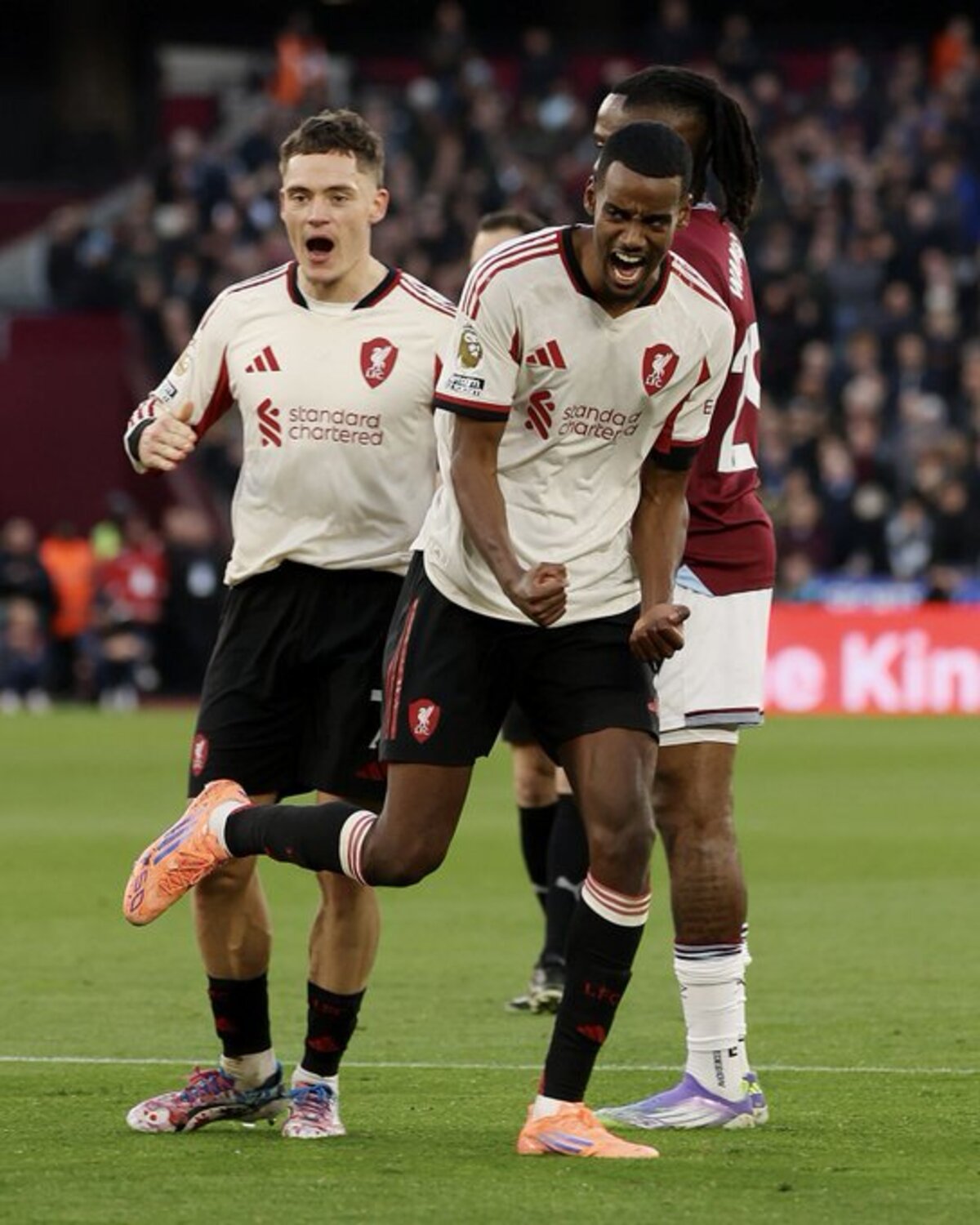 CADANGAN: Trio penyerang Alexander Isak, Florian Wirtz, dan Cody Gakpo jadi pilihgan ketimbang Mohamed Salah