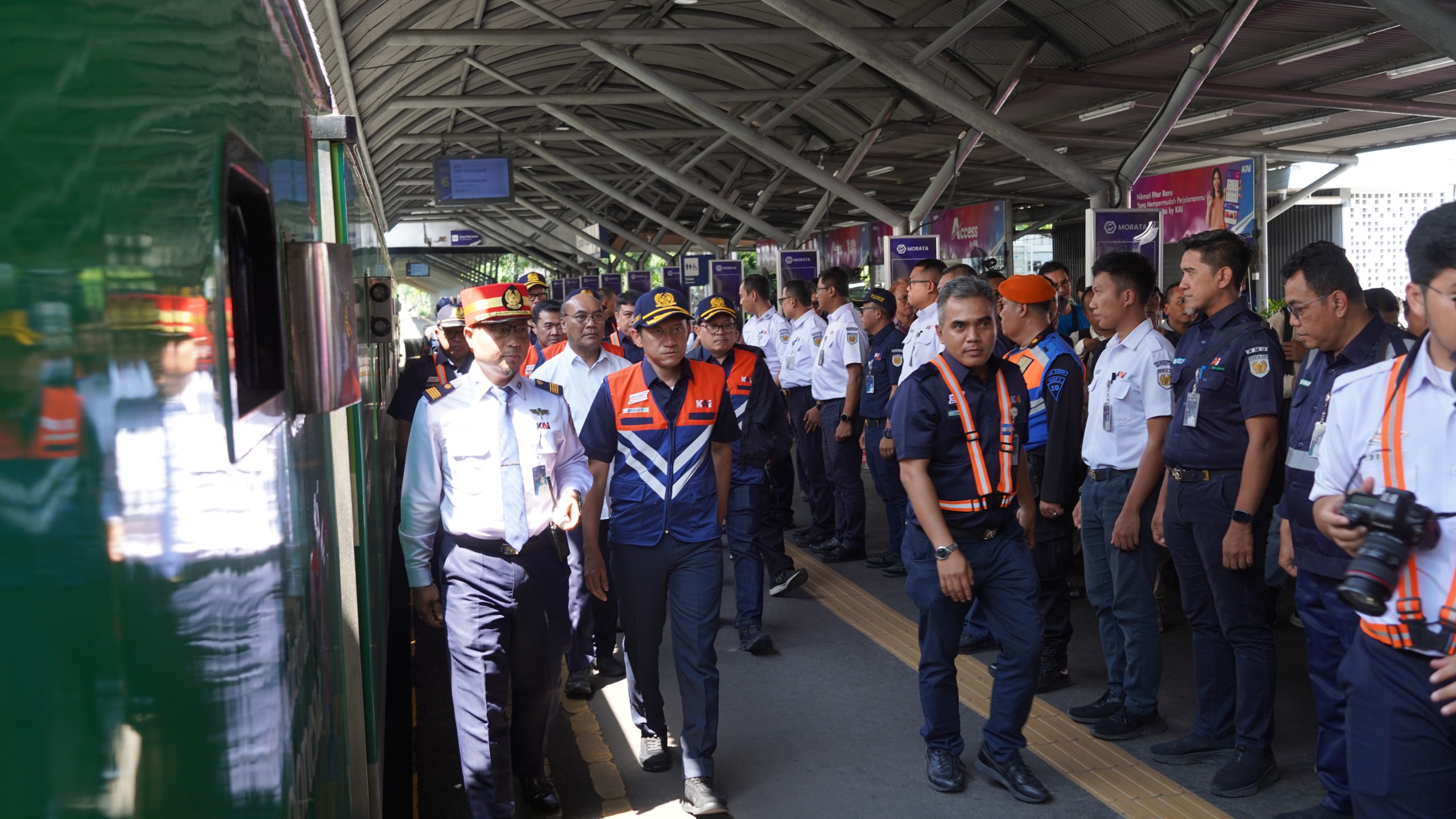 KAI siap layani pelanggan kereta api selama masa Angkutan Nataru 2025 hingga 2026.