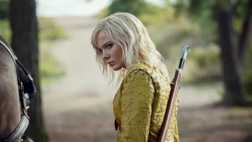 Freya Allan sebagai Ciri dalam serial The Witcher.