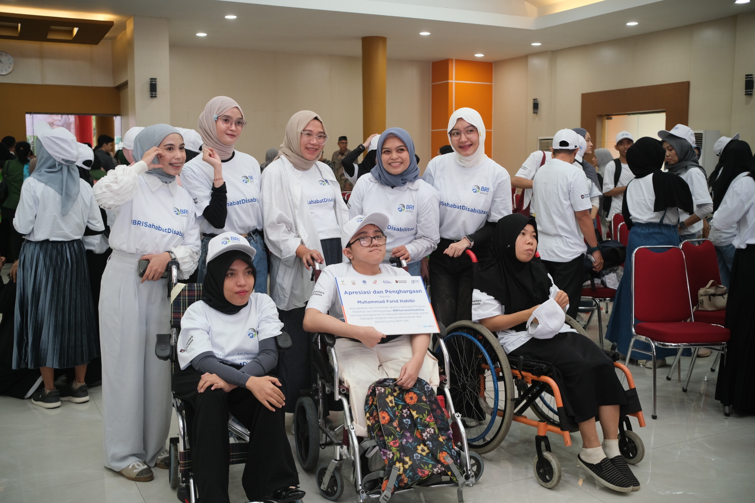 BRI Peduli hadirkan Program BRI Sahabat Disabilitas di Makassar, latih 90 peserta tingkatkan keterampilan administrasi dan kewirausahaan secara berkelanjutan.