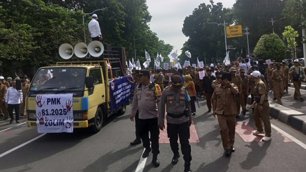 2.155 personel gabungan dari Polda Metro Jaya, Polres Metro Jakarta Pusat dan Polsek jajaran diterjunkan untuk mengawal demo Apdesi di Monas hari ini.