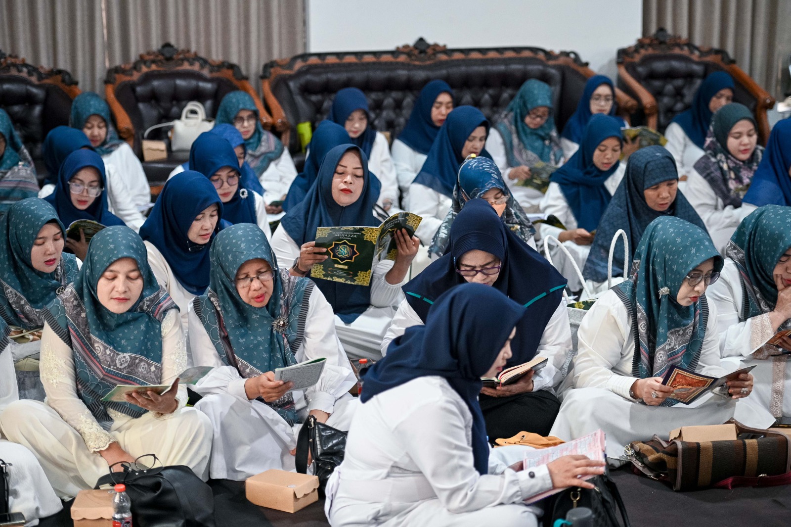 Khotmil Qur&rsquo;an dan Doa Bersama peringatan HUT ke-26 Dharma Wanita Persatuan di Banyuwangi.