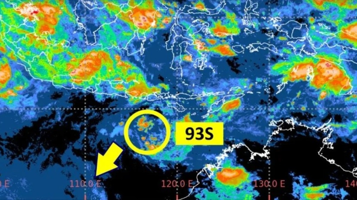 Bibit Siklon 91S terlihat berada di sekitar perairan Indonesia.