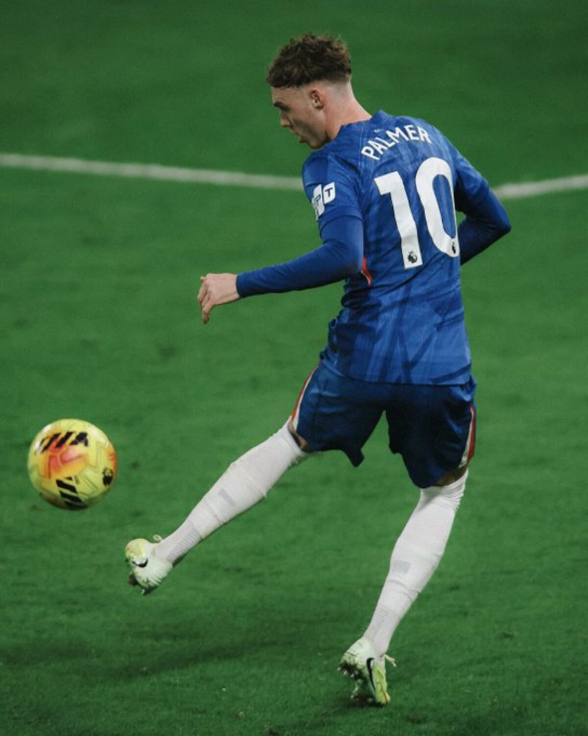 KEMBALI: Cole Palmer menjadi tulang punggung Chelsea saat menundukkan Everton