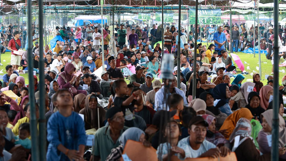Warga Temurejo Bangorejo Banyuwangi gelar doa lintas agama dan kenduri Ingkung Sewu syukuri penerimaan ratusan sertifikat TORA.
