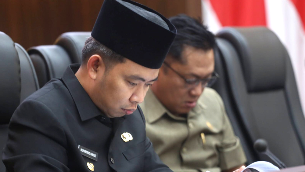 Bupati Jember Muhammad Fawait sebut pembangunan Jalur Lintas Selatan terkendala pembebasan lahan.