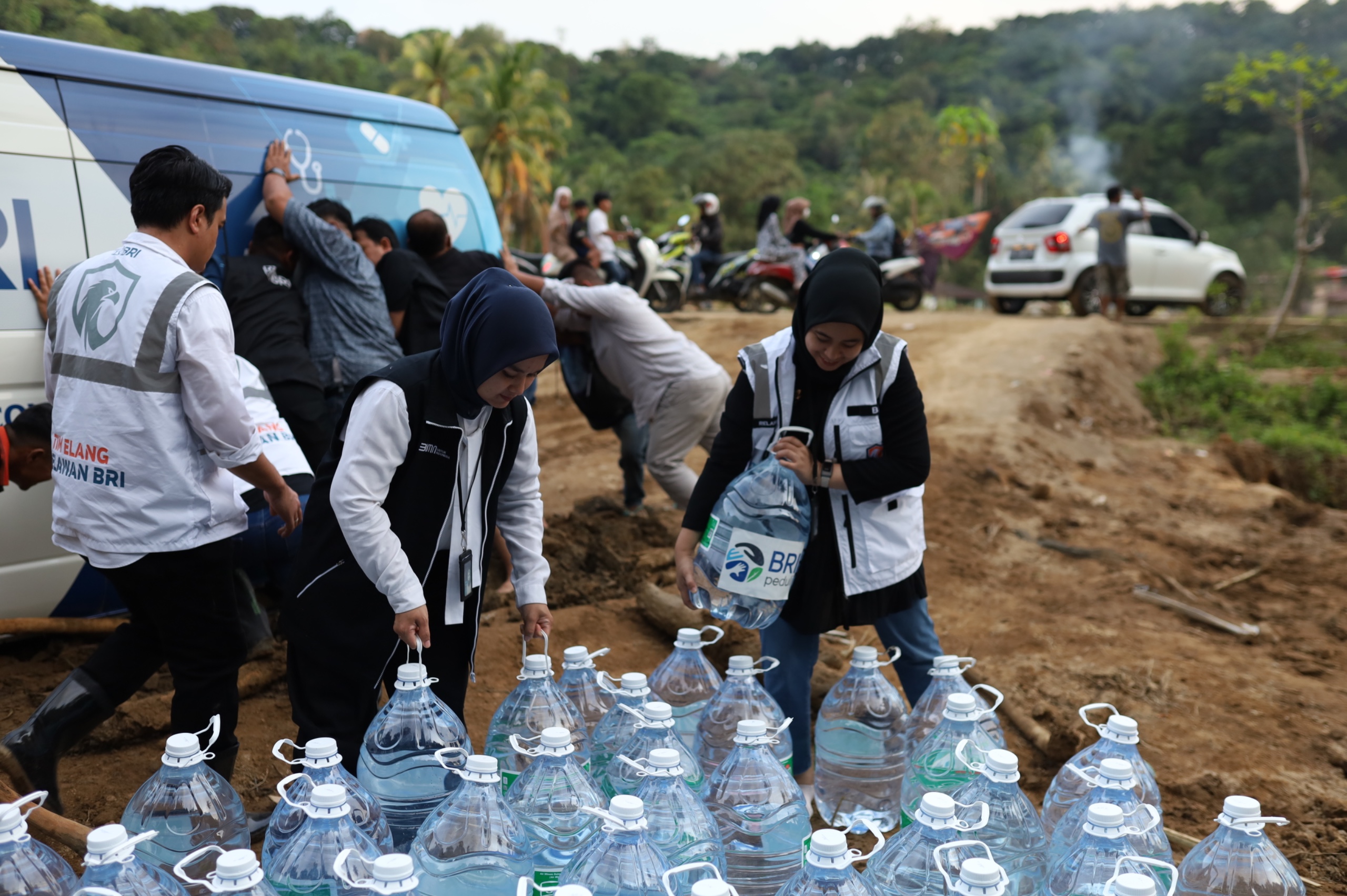 Percepat Pemulihan Bencana di Sumatera, BRI Salurkan Bantuan di Lebih dari 40 Lokasi Terdampak