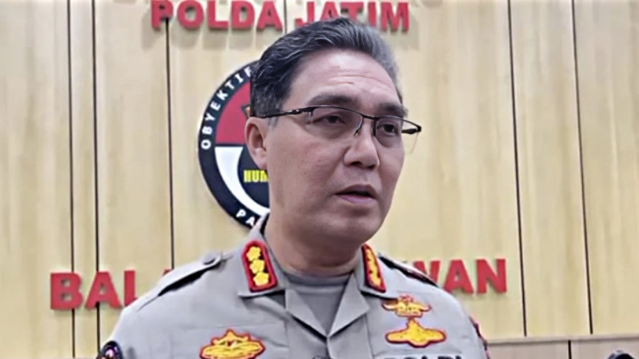 Polda Jatim menetapkan Bripka AS sebagai tersangka pembunuhan mahasiswi UMM Faradila Amalia Najwa.