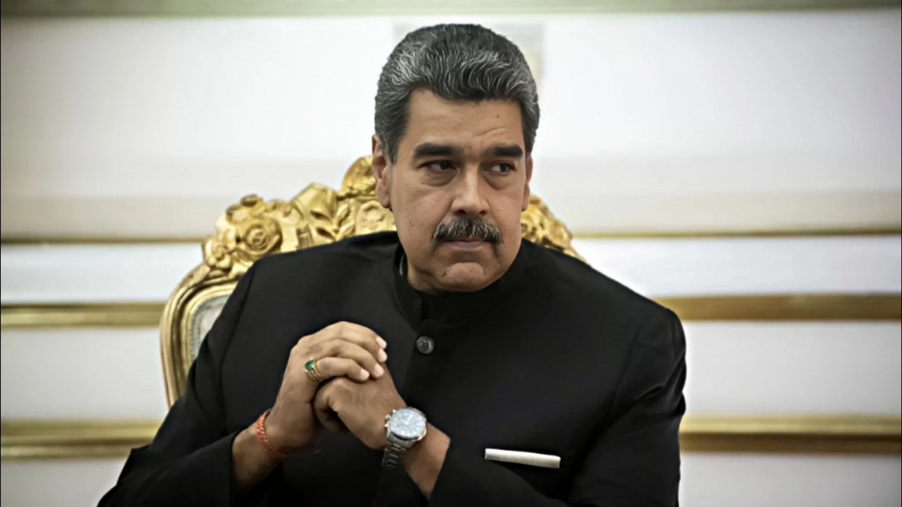 Serangan militer AS di Pasifik dan blokade minyak Venezuela memicu ketegangan global.
