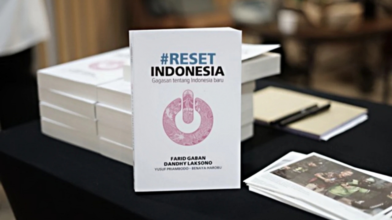 Pembubaran diskusi buku Reset Indonesia di Madiun dikritik Mahfud MD.