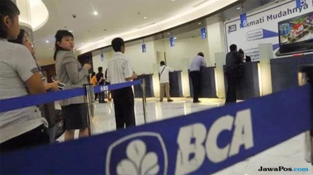 ILUSTRASI layanan di Bank Central Asia (BCA).
