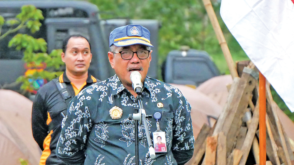 PRESTASI: Kepala SMAN Taruna Bhayangkara (Smadatara) Genteng, H. Mujib.