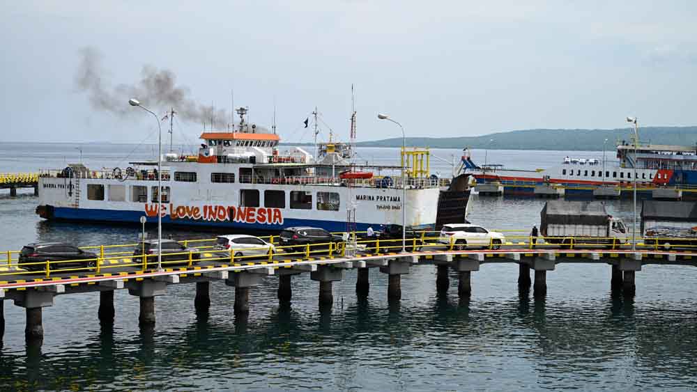 Arus wisatawan menuju Pulau Bali mulai mengalami peningkatan usai perayaan Natal.