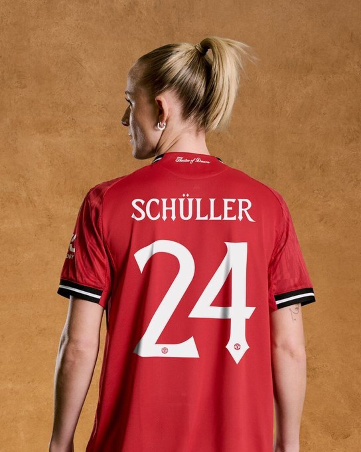 ANDALAN: Lea Schuller resmi jadi bagian dari Setan Merah