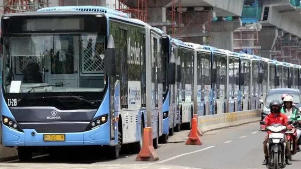 ILUSTRASI bus TransJakarta. Tranportasi milik Pemprov DKI Jakarta ini bisa dinaiki selama dua hari menyambut tahun baru 2026.
