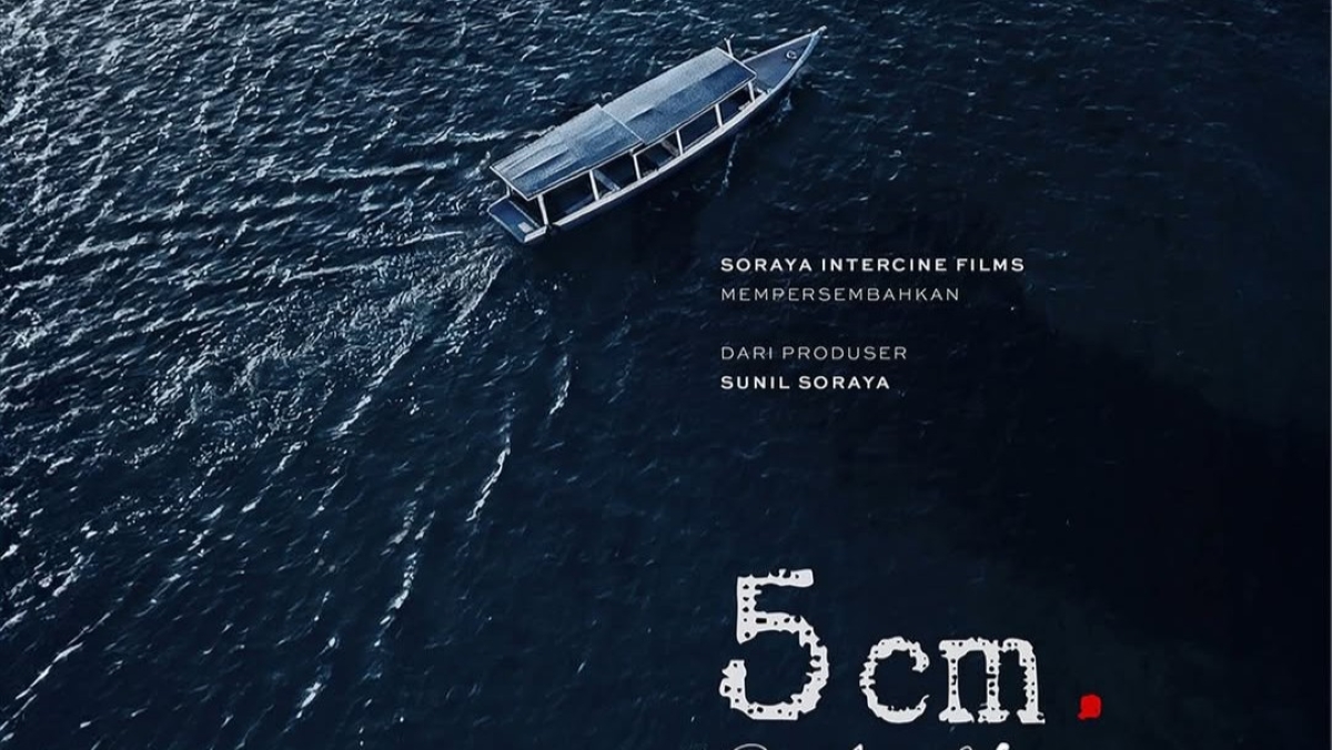 Teaser poster 5cm: Revolusi Hati resmi dirilis.
