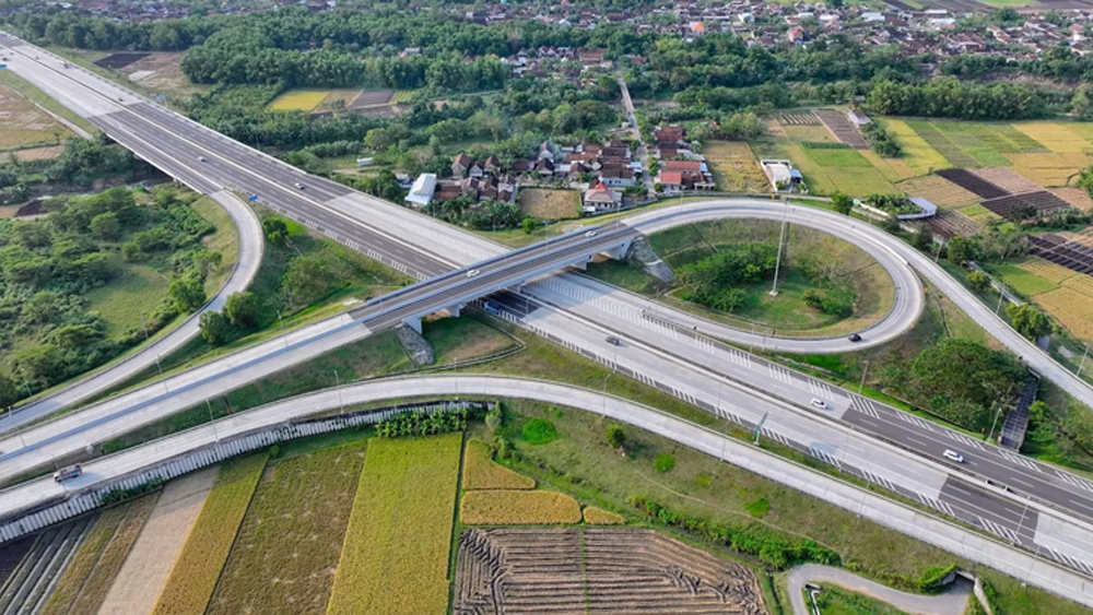 Tarif Jalan Tol Ngawi-Kertosono Kediri naik mulai 5 Januari 2026.