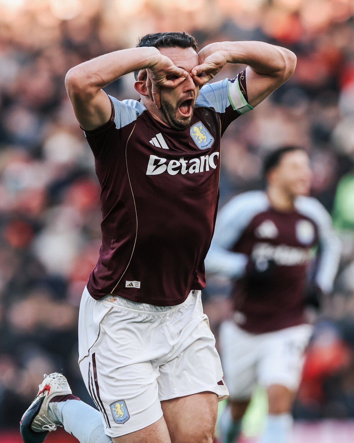 NAIK POSISI: Aston Villa sukses menundukkan Nottingham Forest
