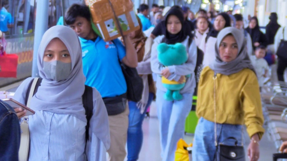Penjualan tiket kereta api pada arus balik Natal dan Tahun Baru 2025/2026 tembus 4 juta.