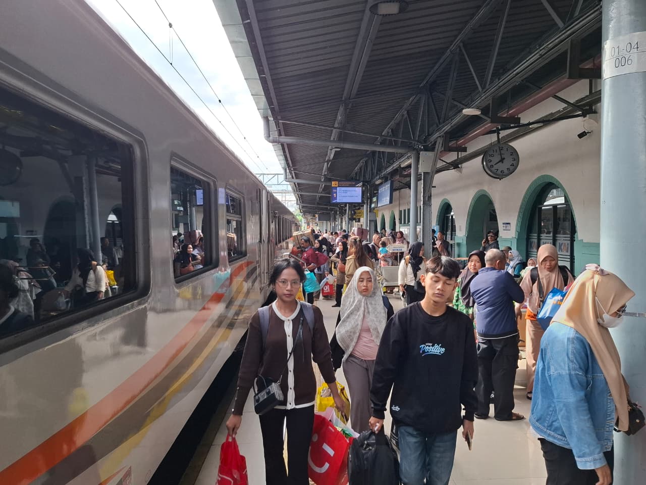 KAI Group melayani 27,25 juta pelanggan selama Nataru.