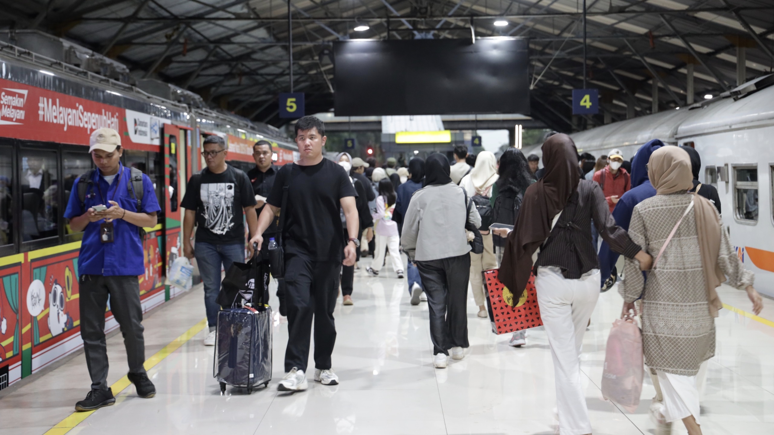 Okupansi KAI Daop 2 Bandung tembus 127,9 persen saat Nataru.