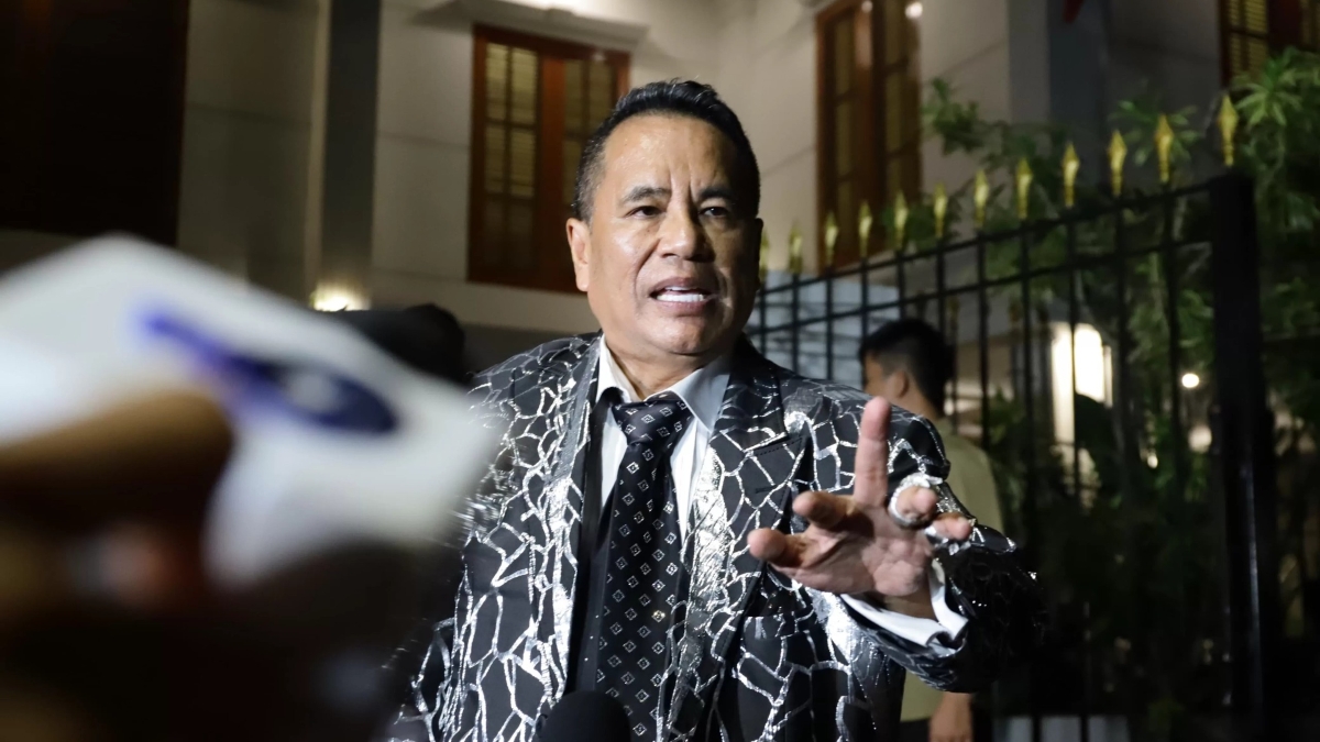 Hotman Paris menilai kasus Sritex bukan korupsi.