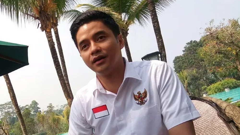 Adly Fairuz melejit lewat sinetron legendaris Cinta Fitri.