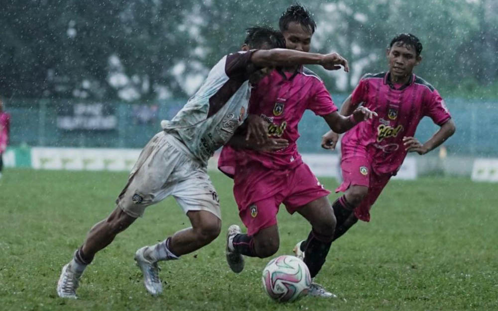 Skuad Persewangi berhasil mengalahkan Malang United dengan skor tipis 1-0 di Stadion Brantas, Kota Batu, Jumat (9/1).