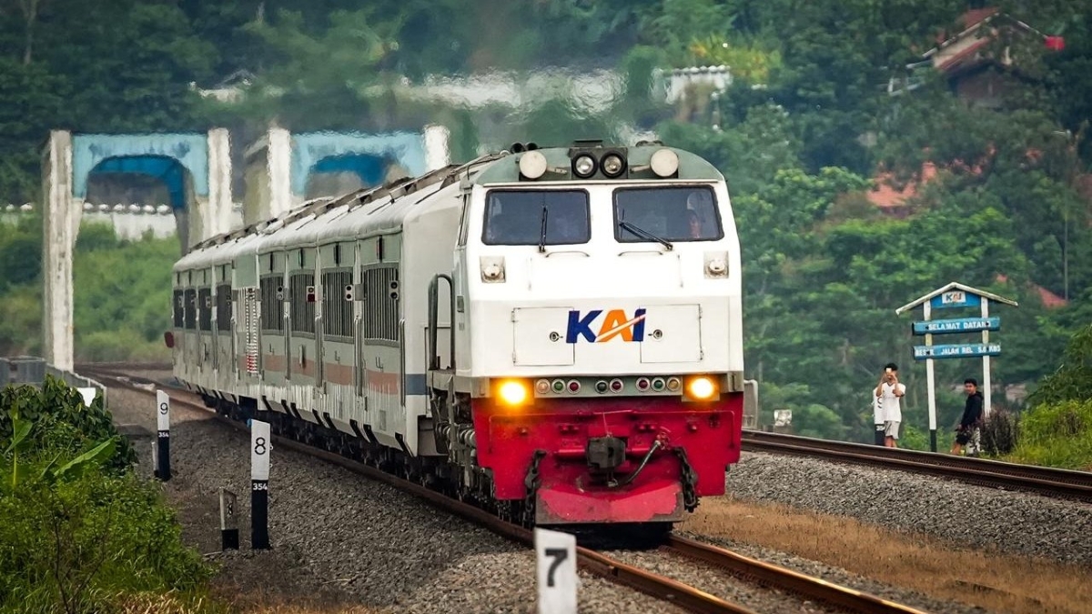 KAI Divre III Palembang siapkan 10.672 tiket kereta api untuk libur panjang Isra Miraj 2026.