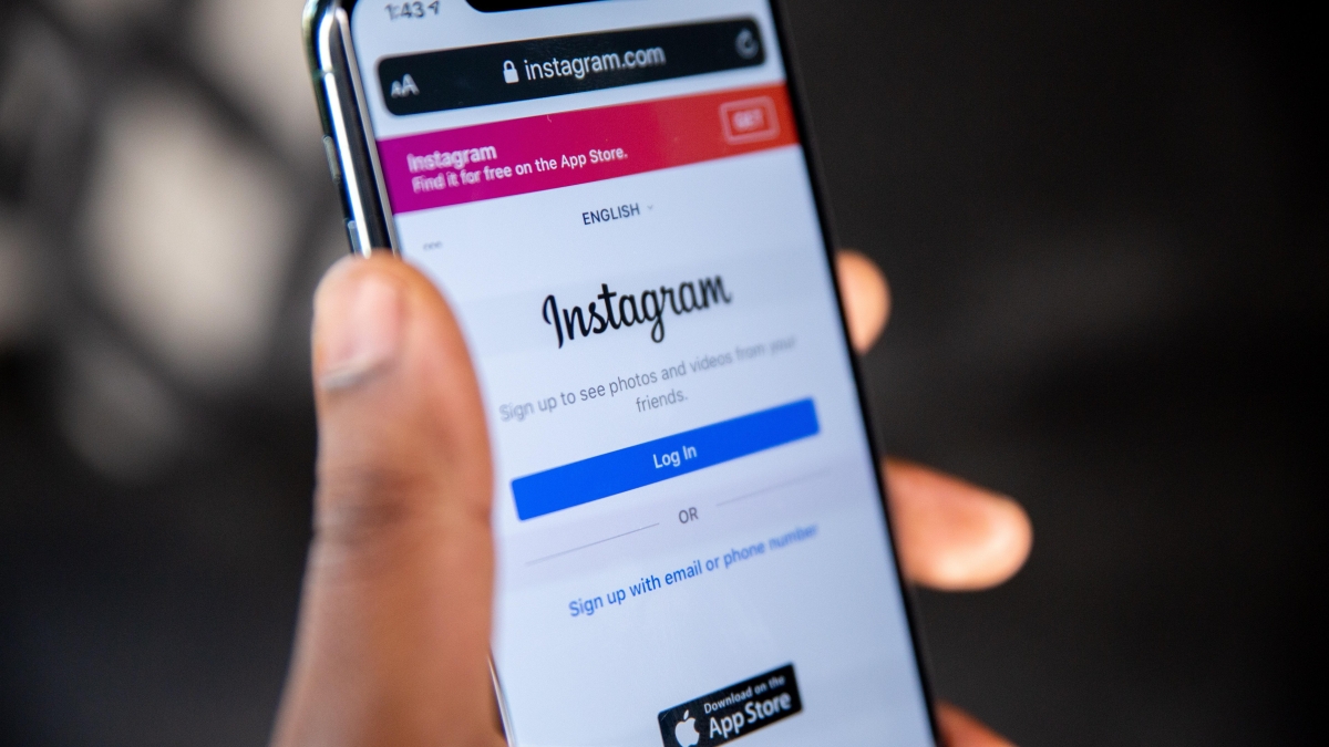 Instagram bantah kebocoran data usai email reset kata sandi massal.