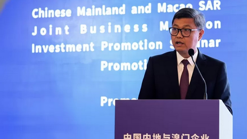 Dirjen Pembiayaan Infrastruktur Pekerjaan Umum Rachman Arief Dienaputra menawarkan 15 proyek infrastruktur pada China-Indonesia Investment Promotion 2025 di Jakarta (8/12).