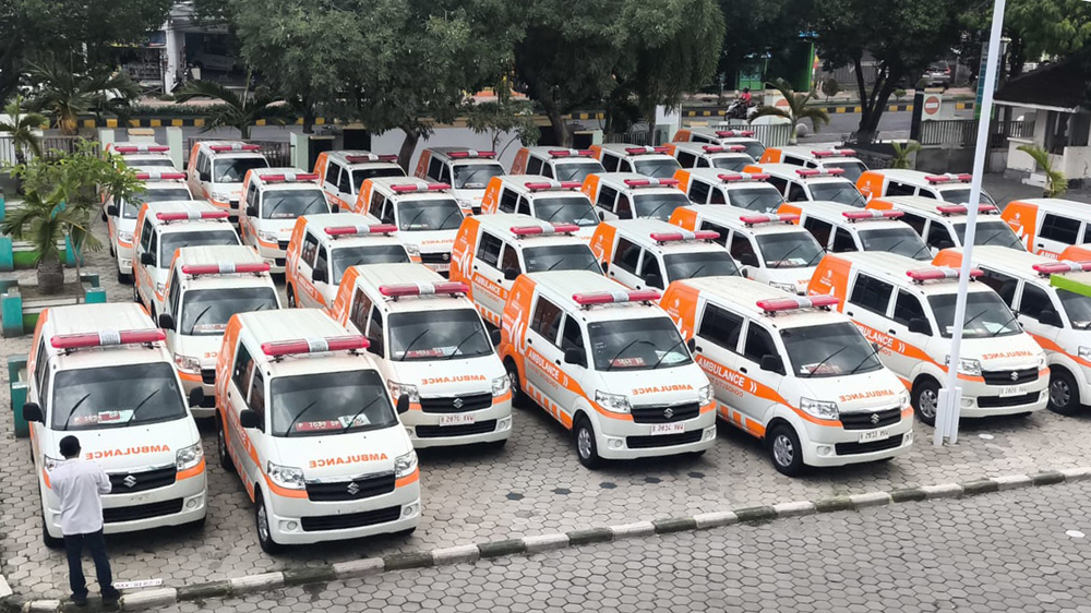 38 unit ambulans Situbondo belum didistribusikan, diperkirakan sepekan lagi siap ke desa-desa setelah dokumen administrasi lengkap.