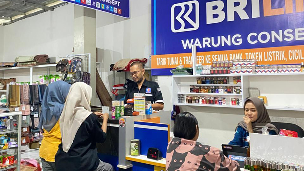 BRILink Agen Warung Concept di Jepara menjadi motor inklusi keuangan desa, mendekatkan layanan perbankan sekaligus menggerakkan ekonomi lokal.