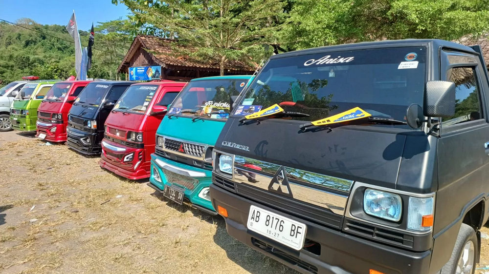 Komunitas L300 Kopdarnas Yogyakarta.