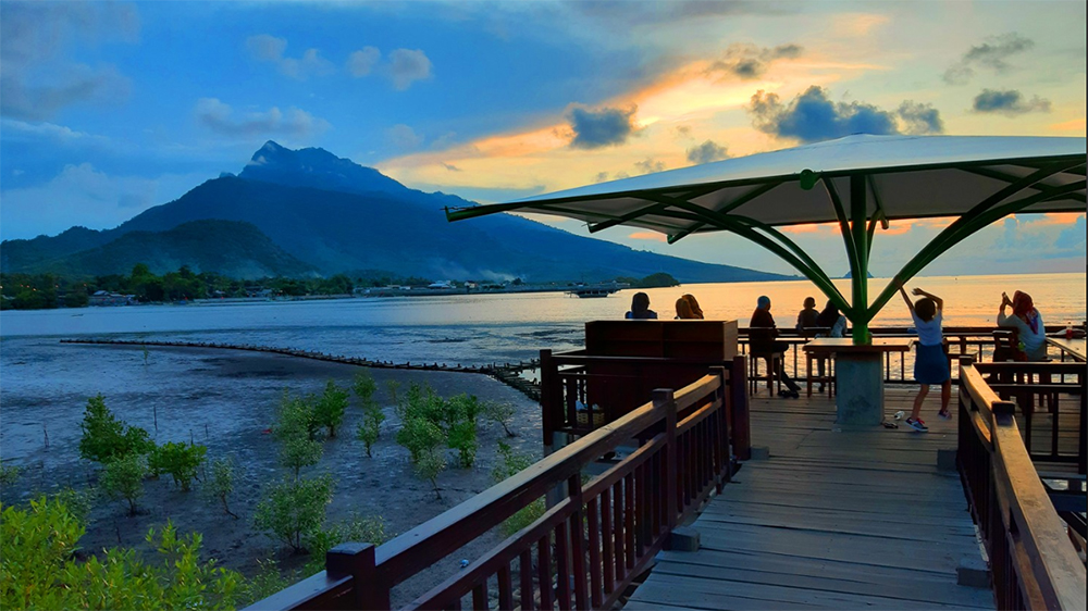 Ekowisata Kampung Blekok Situbondo tawarkan pesona mangrove dan burung air dengan konsep konservasi alam bertajuk Harmony of Life.