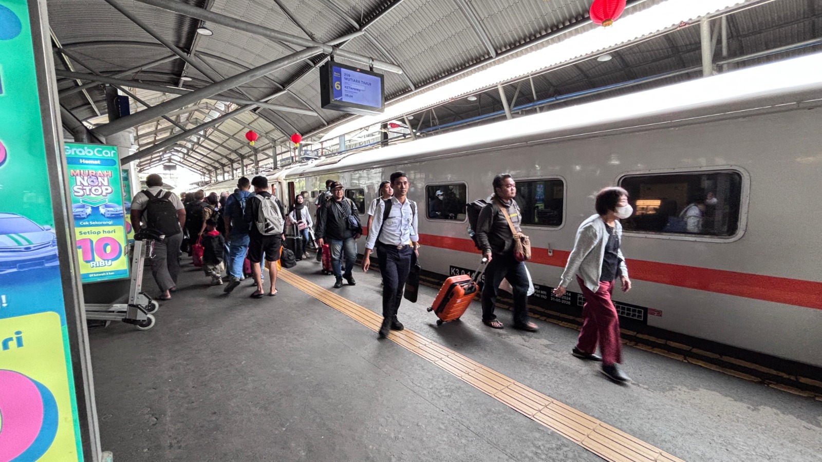 KAI melayani 674.644 pelanggan selama libur Isra Miraj 2026.