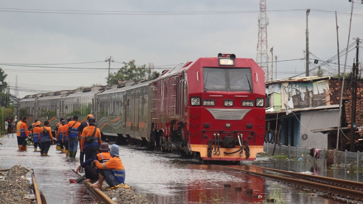 KAI Daop 4 Semarang meningkatkan kecepatan KA di jalur Pekalongan-Sragi.