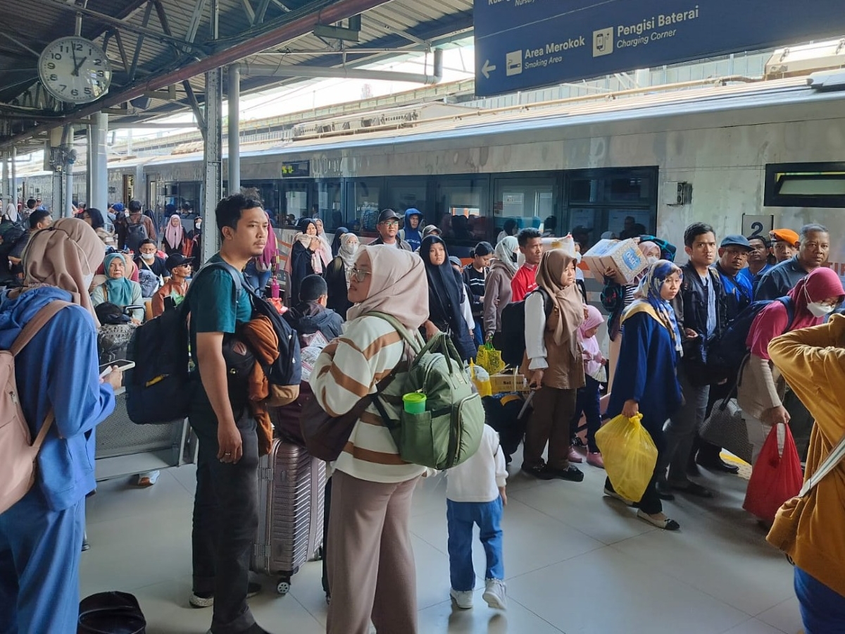 KAI masih membatalkan sejumlah perjalanan kereta api di Daop 5 Purwokerto akibat dampak banjir.
