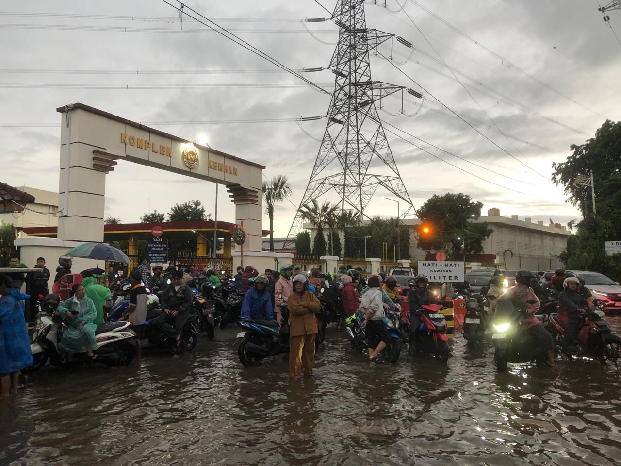 KCIC imbau penumpang Whoosh gunakan tol dan LRT ke Stasiun Halim.