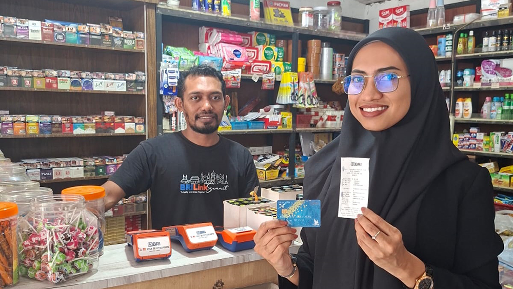Berawal dari kios sederhana di Alor, Kamaludin Lahiji sukses jadi Juara Nasional Super BRILink Agen 2025 dan dorong inklusi keuangan desa.