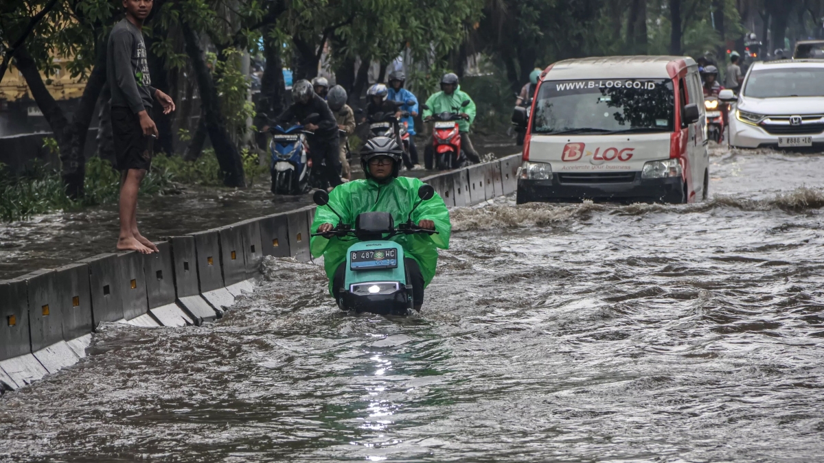 BPBD DKI Jakarta pastikan banjir surut.