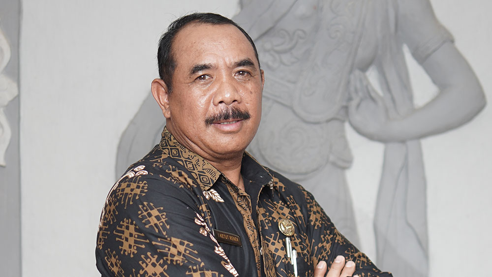 I Ketut Renen, Kepala SMAN 1 Giri Taruna Bangsa.