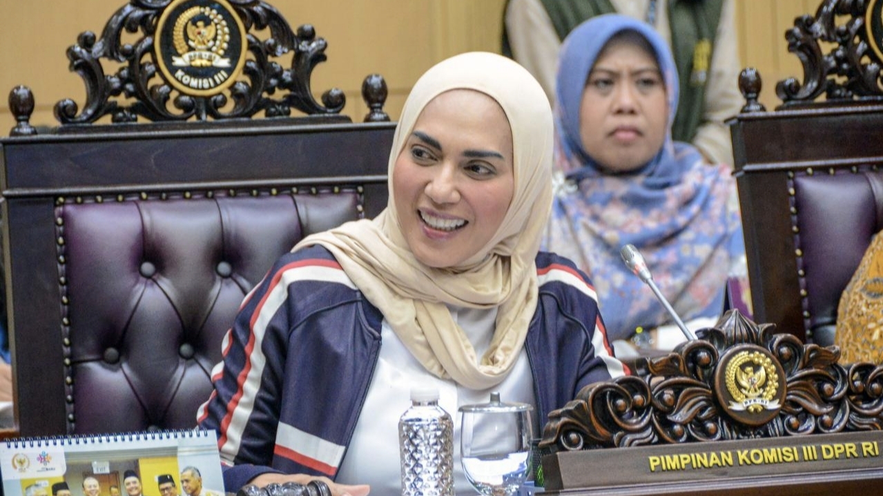Sari Yuliati ditetapkan Wakil Ketua DPR menggantikan Adies Kadir.
