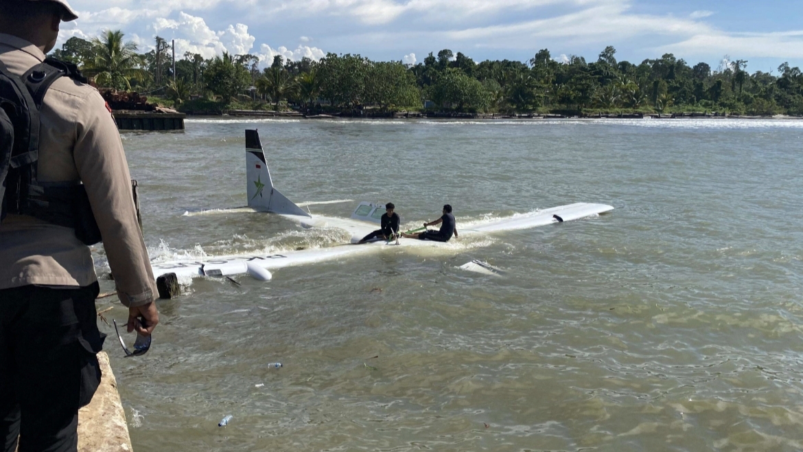 Pesawat Smart Air Caravan PK-SNS jatuh di perairan Nabire.