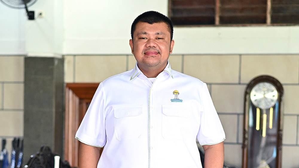 Ketua Umum Hipmi Banyuwangi Ferdy Elfian meraih SOJ Awards 2026 atas perannya membangun ekosistem bisnis daerah yang inovatif dan berkelanjutan.