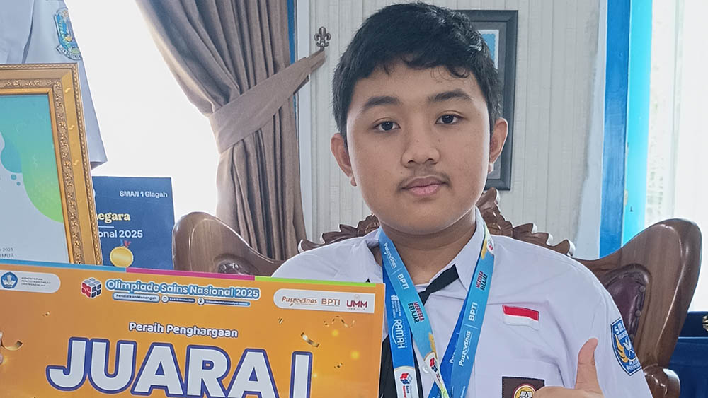 Yusril Ihsan, siswa SMAN 1 Glagah Banyuwangi, sukses meraih medali emas OSN Matematika 2025.