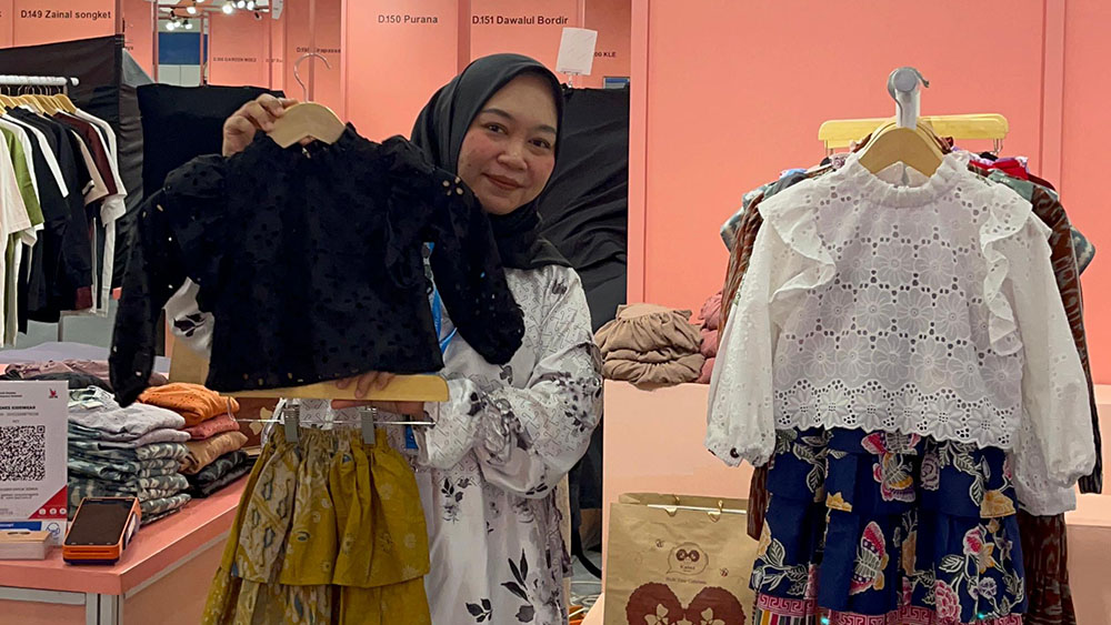 Didukung BRI dan LinkUMKM, Kenes Lalita Berhasil Kembangkan Bisnis Busana Anak Wastra Khas Jepara.