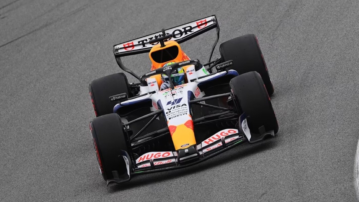 Racing Bulls rampungkan shakedown Barcelona.