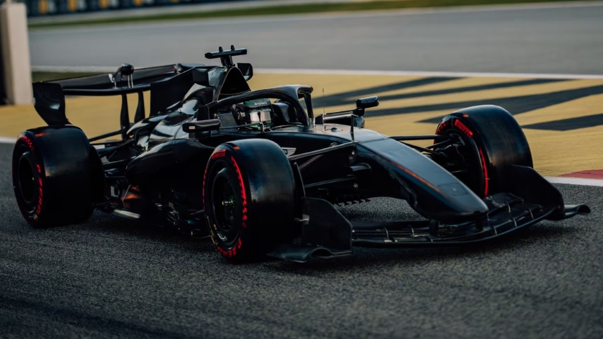 Aston Martin debutkan AMR26 di Barcelona Shakedown.